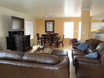 3rd image of 778 Tourmaline St