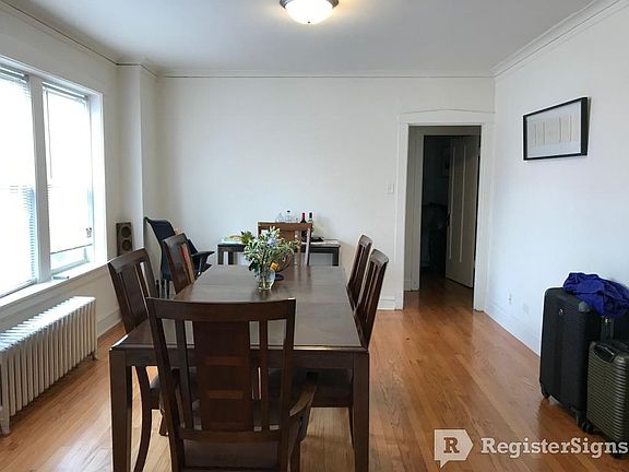4th image of 3424 W Foster Ave APT 3