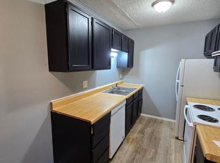 421 S 19th St #4, Herrin, IL 62948