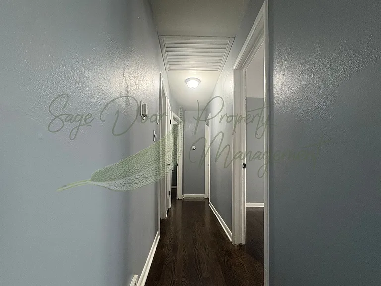 302 N Peck Dr — Photo 11