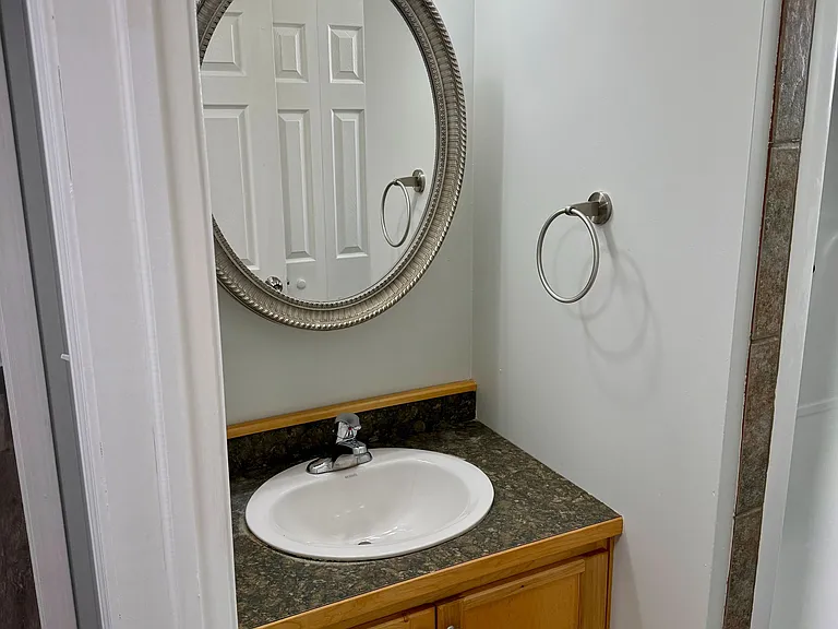 10 Carnegie Ln #2 — Photo 16