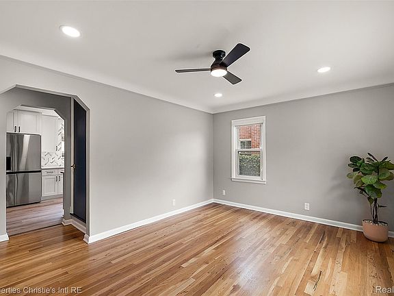 5th image of 3022 N Blair Ave