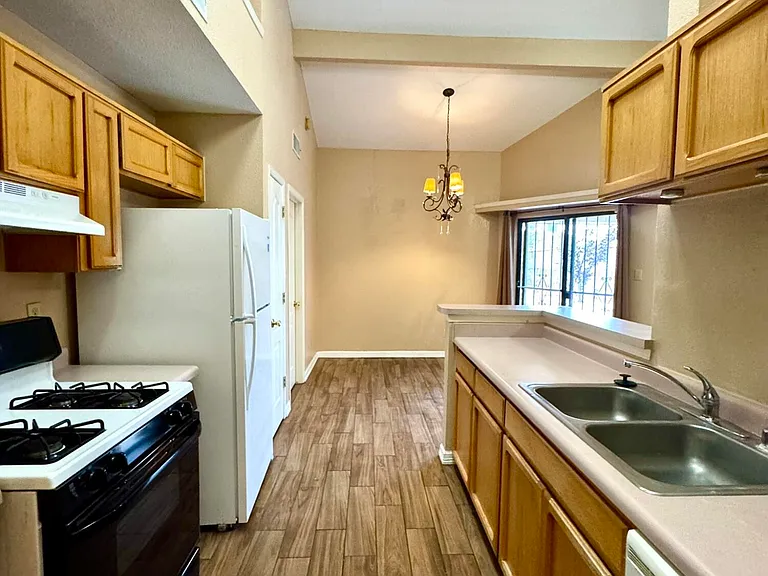 12146 El Greco Cir — Photo 13
