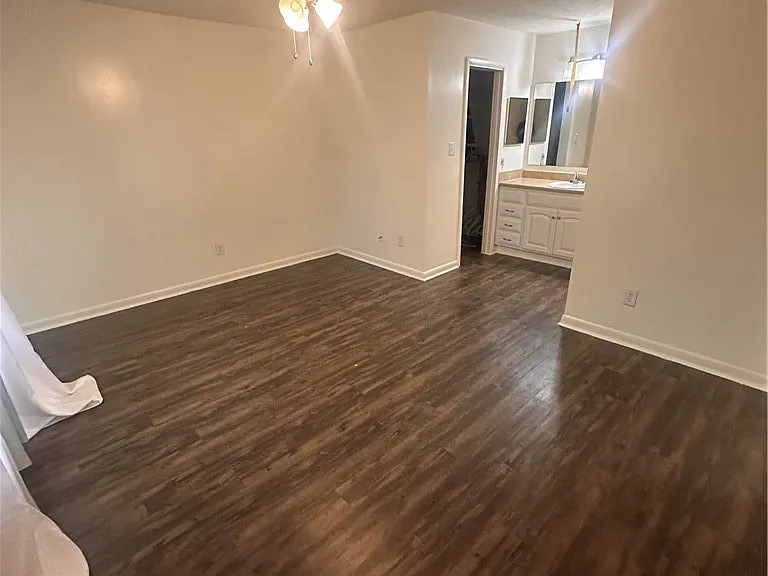 6848 Winchester St — Photo 12