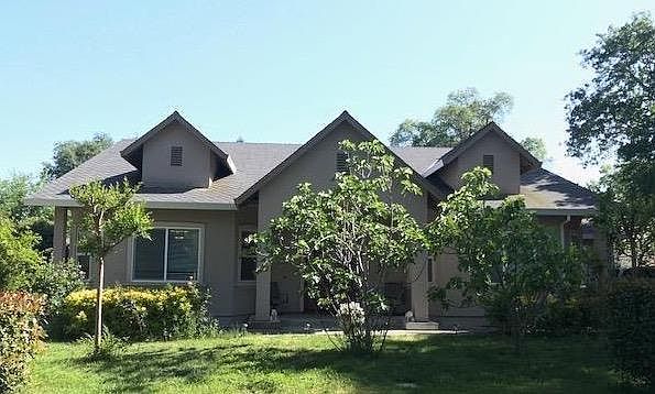 1st image of 7596 Park Dr