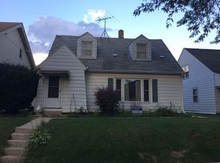 1714 S 59th St, West Allis, WI 53214