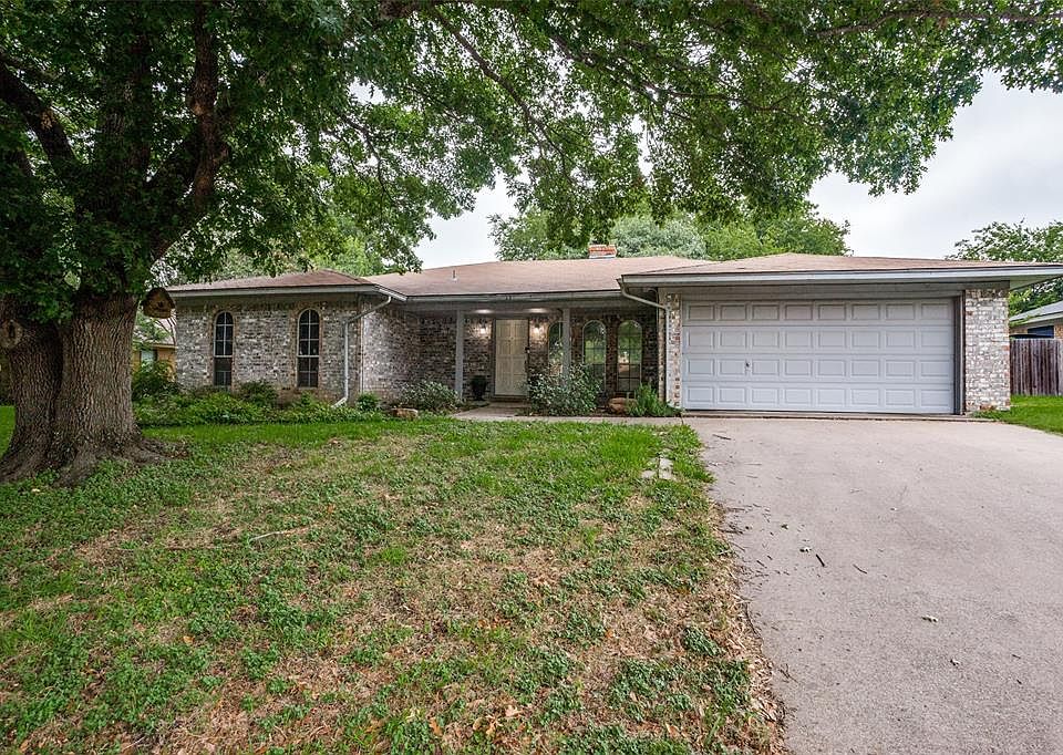 1st image of 136 Amory Dr