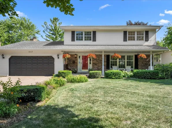 1017 Prairie St, St Charles, IL 60174