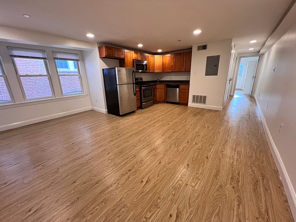 1st image of 4310 Spruce St Floor 2