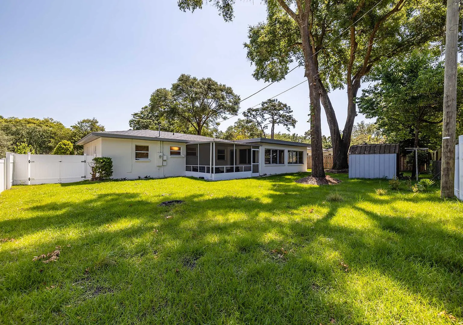 Clubview House | Family Stay by the Country Club — Photo 4