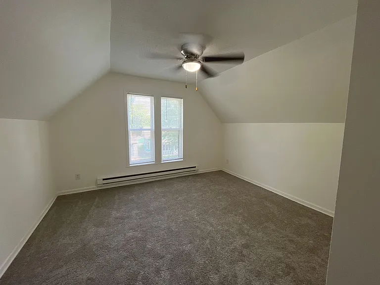 1000 Mclean Ave — Photo 5