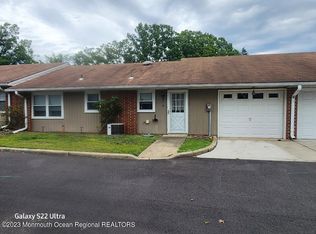 699B Plymouth Dr, Lakewood, NJ