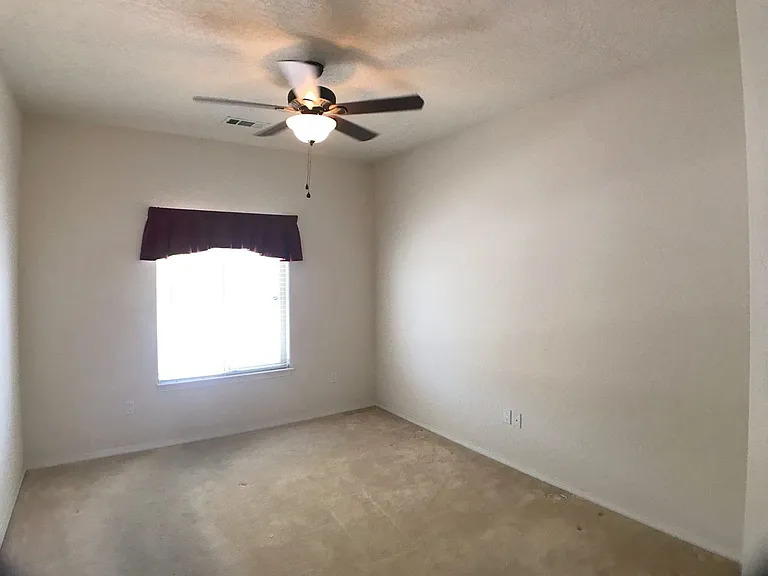 815 Desert Marigold Ct — Photo 17