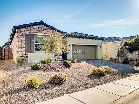 2nd image of 405 Via San Remo Cir