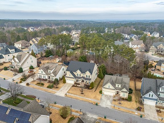 3rd image of 209 Ashdown Forest Ln