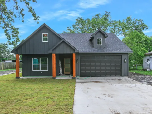 305 N Elm St, Leonard, TX 75452
