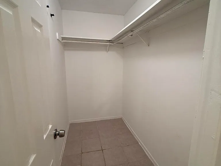 1194 SW Granadeer St — Photo 5
