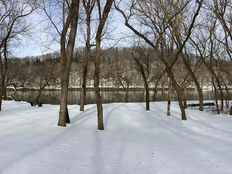 Riverview Shores Dr — Photo 16