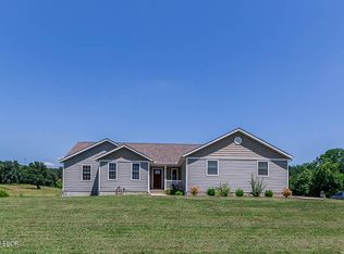 628 Lakecrest Dr, Creal Springs, IL 62922
