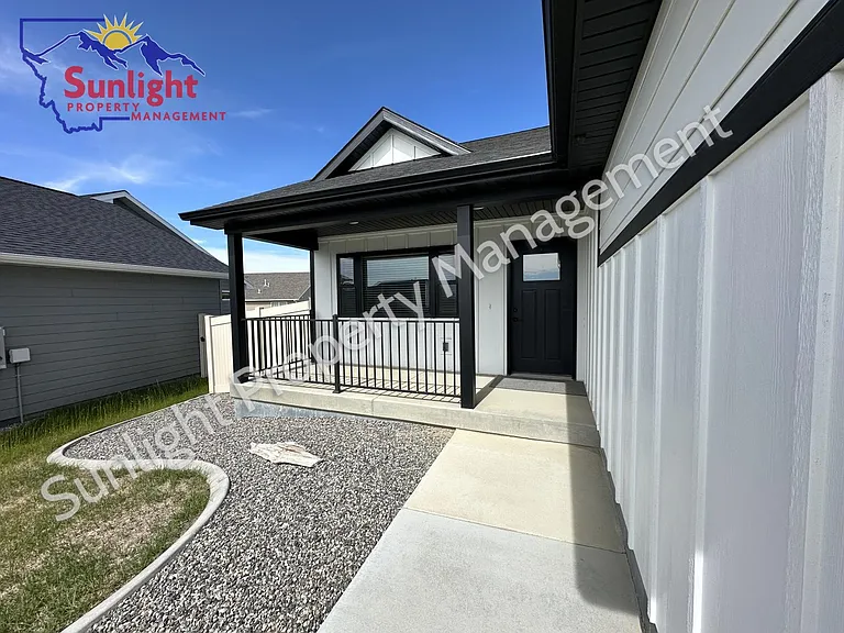 3048 Forbes Blvd — Photo 2