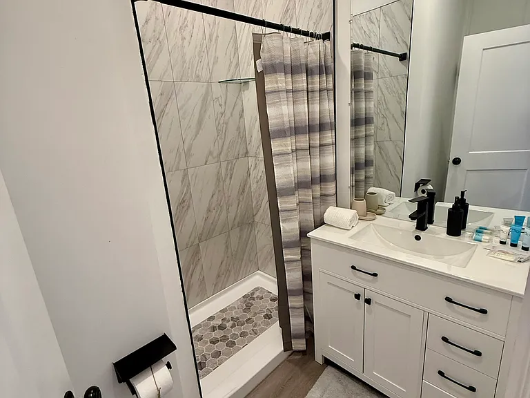 8201 Thomas Dr #201 — Photo 16