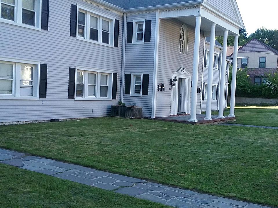 2nd image of 342 Simpson Pl #1