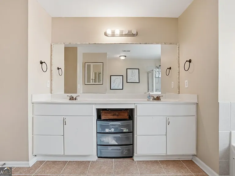 3951 Oak Field Dr — Photo 36