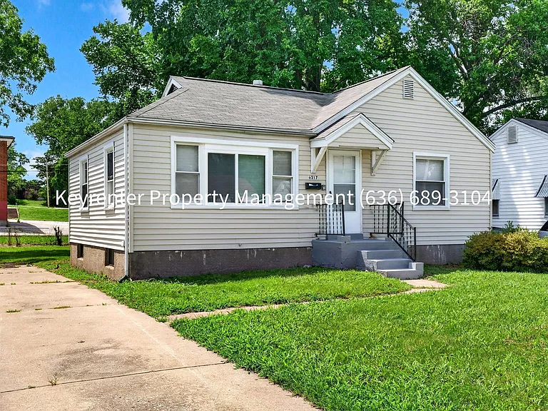 6317 Abbott Dr — Photo 2