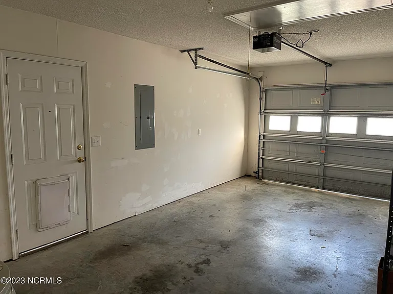 3719 Elizabeth Ave — Photo 11