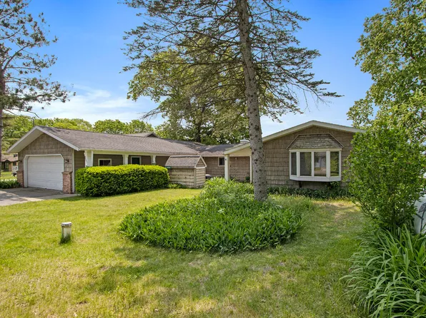 3992 Grandview Ave, Allegan, MI 49010