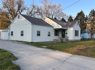306 E 6th St, Pana, IL