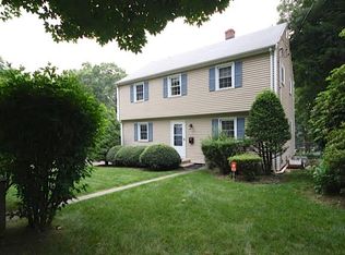 2 Harvann Rd, Norwalk, CT 06850