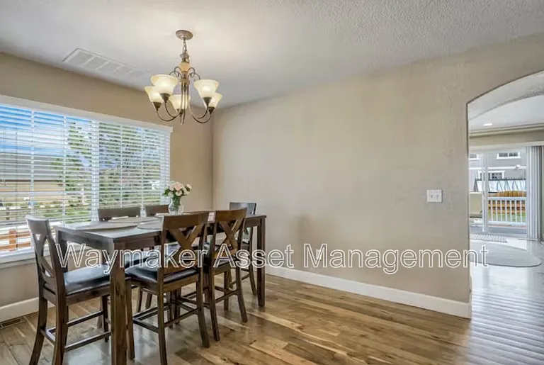 10904 Cascading Spring Cir — Photo 29