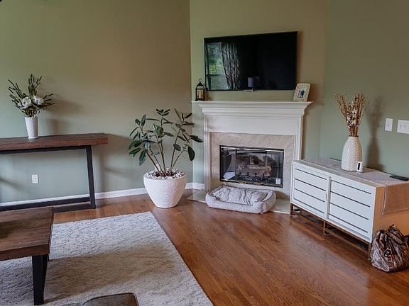 4th image of 7527 Kemberton Ct