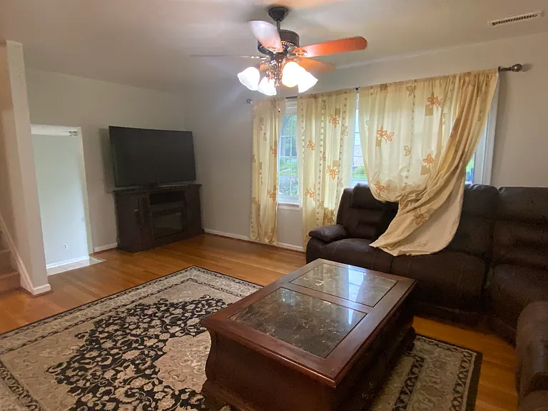 10917 Granada Rd — Photo 4