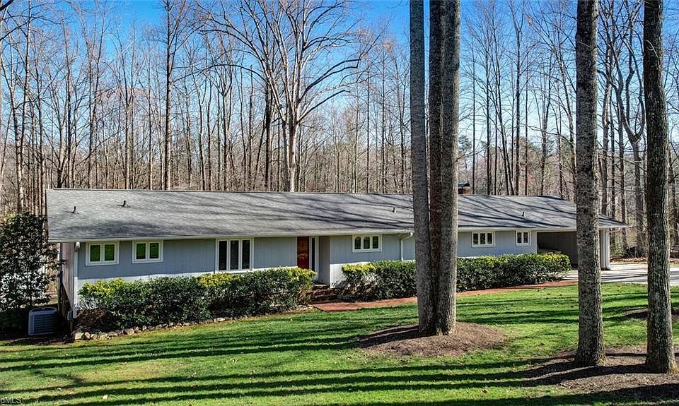 1st image of 712 Woodsway Ct