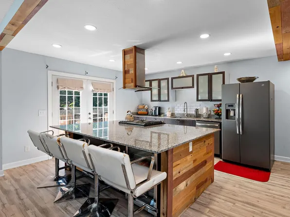 724 E Broadway St, Monticello, MN 55362