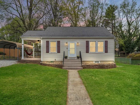 2610 Cornell Dr NW, Roanoke, VA 24012