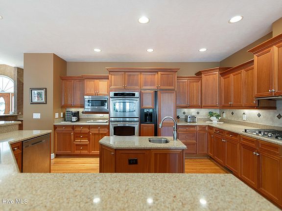3rd image of 24 Whitehaven Drive