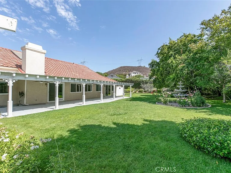 10928 Meseta Ave — Photo 27