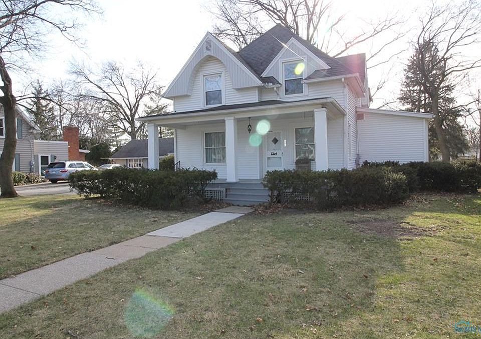 2nd image of 806 Louisiana Ave