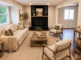 27 Davids Ct, Dayton, NJ 08810