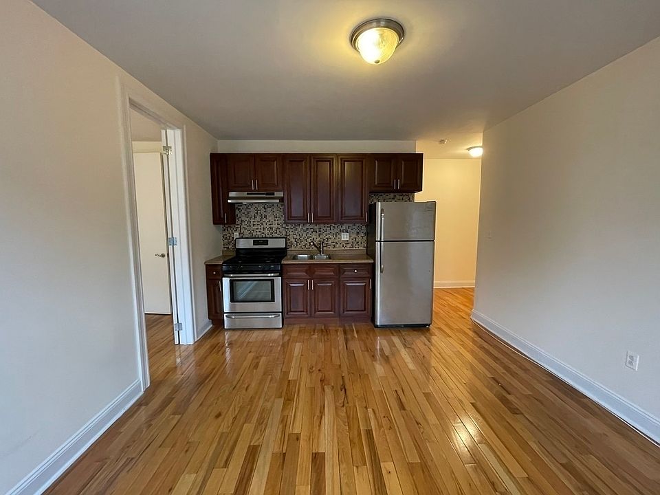 1st image of 32-35 30th St #23