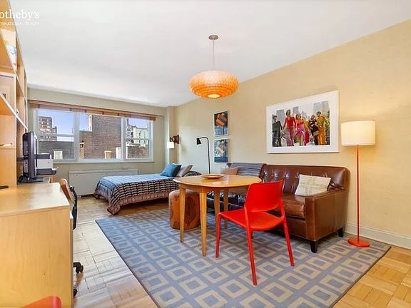 2nd image of 101 W 12th St APT 9E