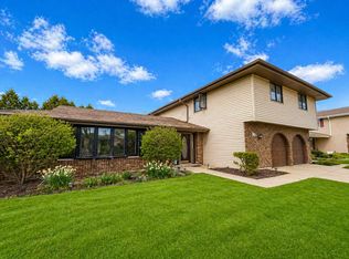 1106 Westfield Ln, Schaumburg, IL 60193
