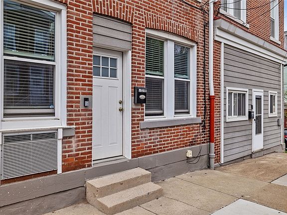 2nd image of 5239 Wickliff St