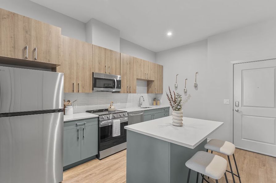 1st image of 1073 Reservoir Ave