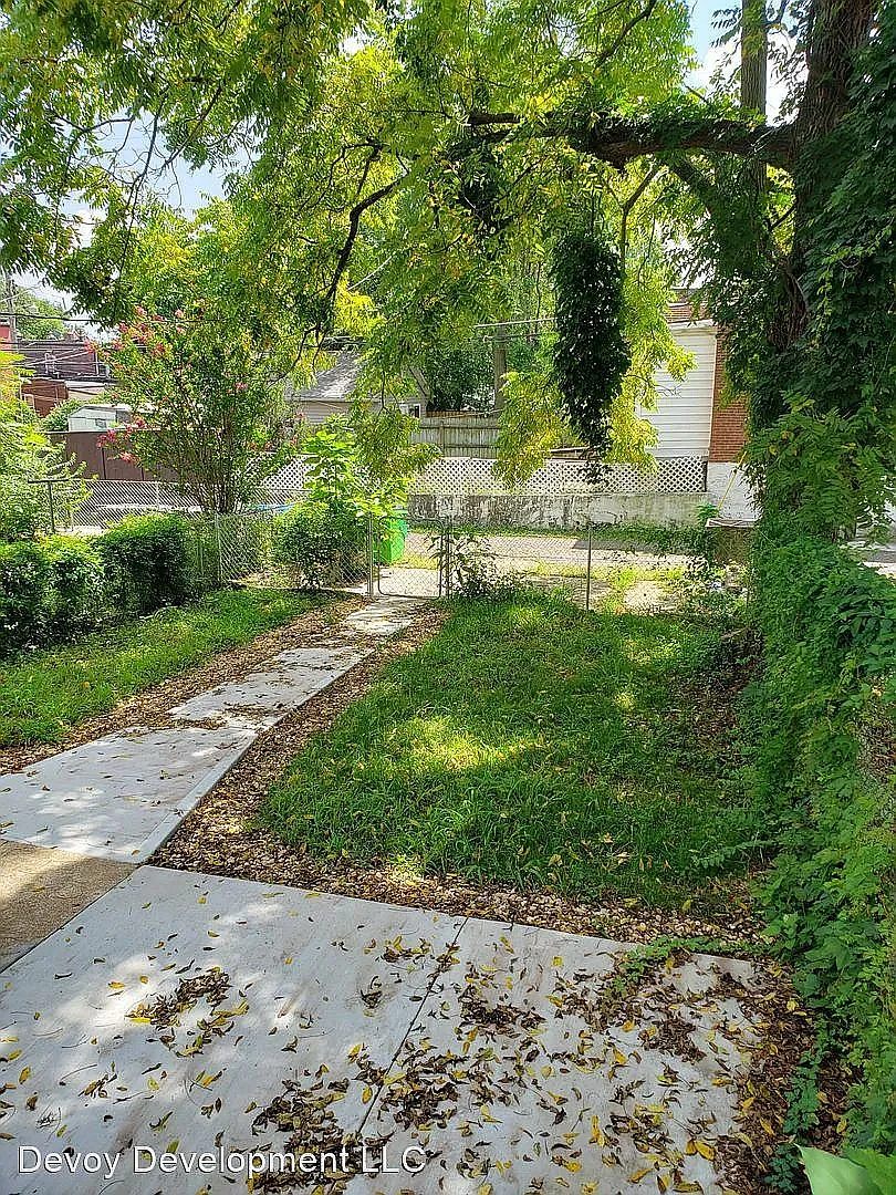 3318 Chippewa St — Photo 3