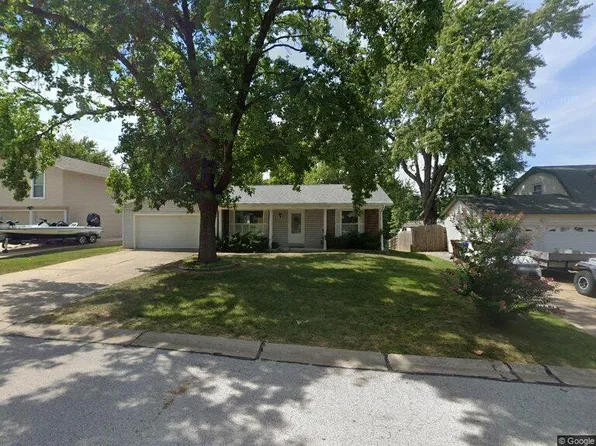 314 Morningside Dr, Saint Peters, MO 63376