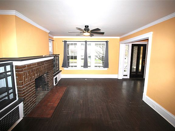 4th image of 124 E Wallace Ave